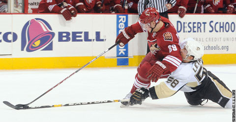 Coyotes Beat Penguins