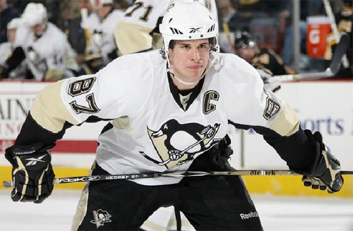 Sidney Crosby gets ready for a faceoff against the Bruins