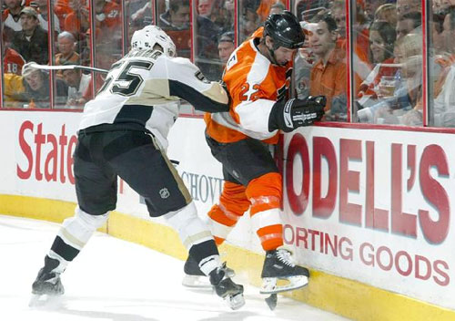 Sergei Gonchar plays the puck against the Flyers on 4/21