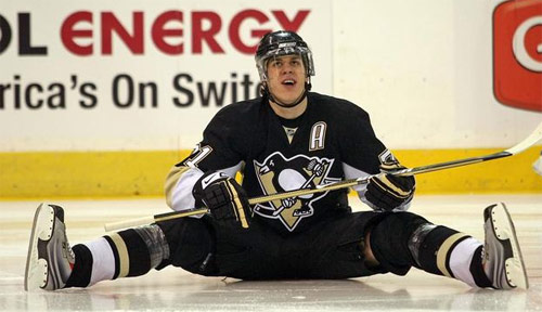 Evgeni Malkin stretches out before game 1